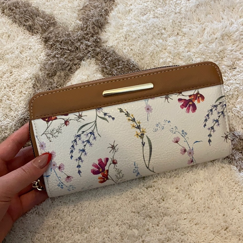 Floral printed wallet